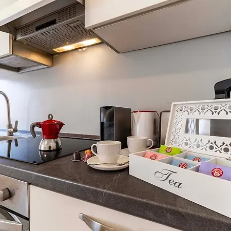 Venice 10 Min Modern 2br Free Parking Μέστρε
