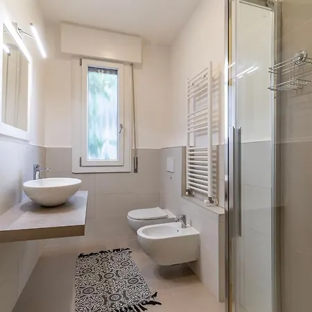Venice 10 Min Modern 2br Free Parking